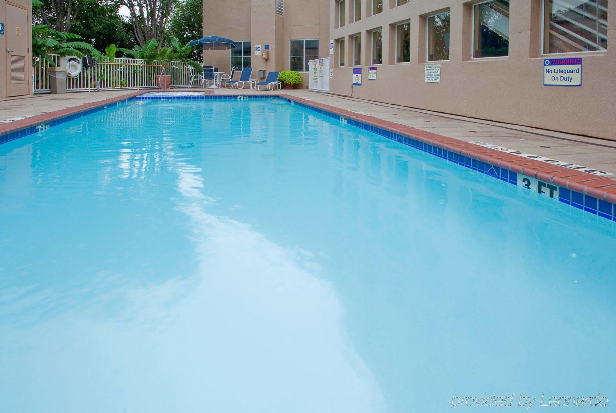 Four Points By Sheraton Dallas Arlington Entertainment District Зручності фото